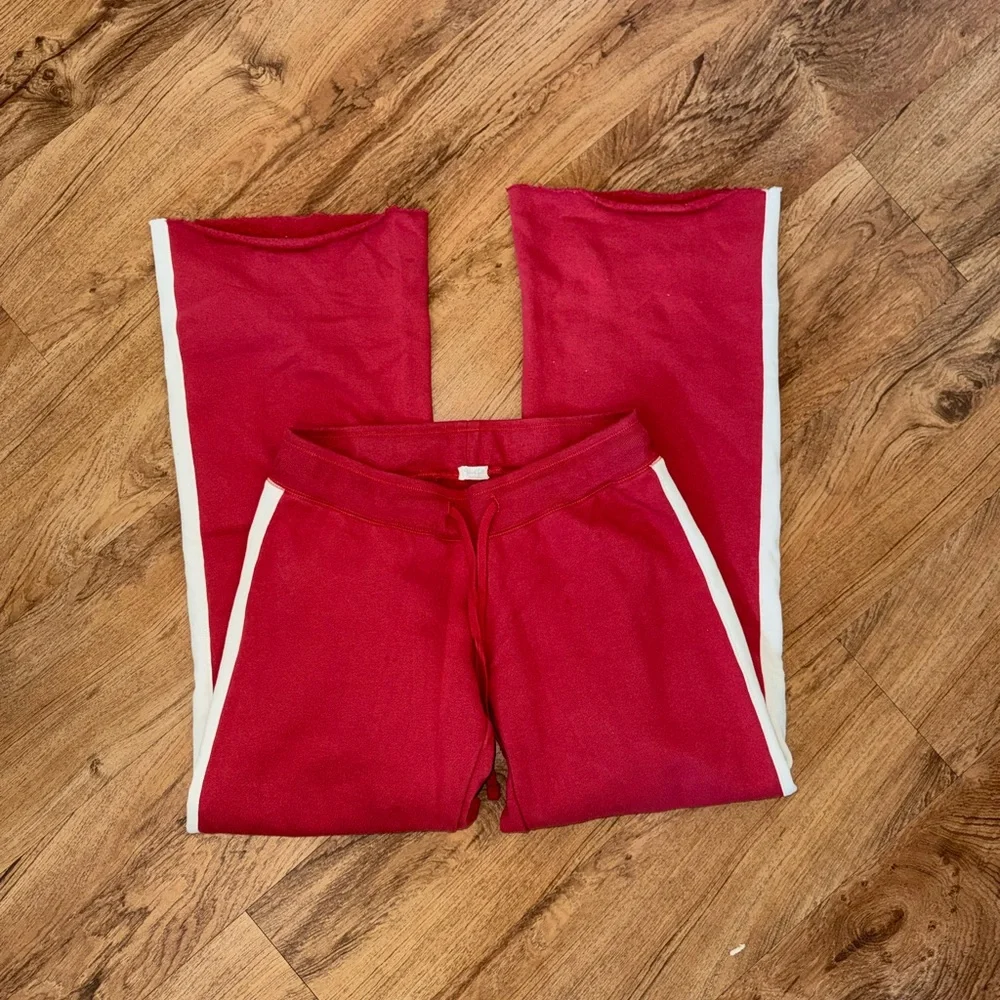 NWOT Brandy Melville Sweatpants - Picture 1 of 3